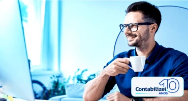 Comerciante trabalhando