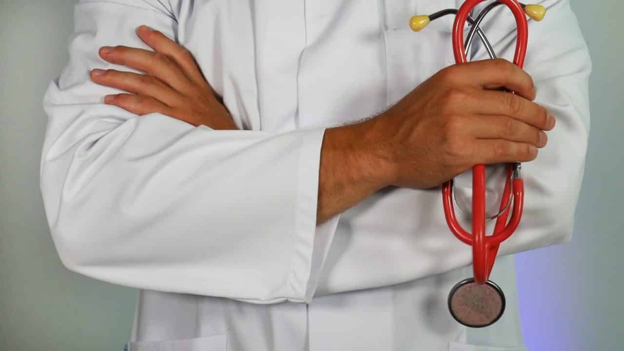 ferramentas-medicos-estetoscopio