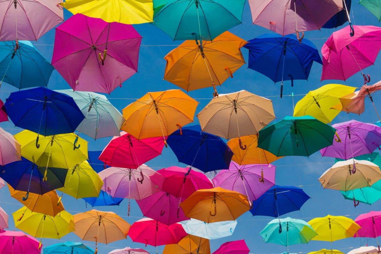 corretor-seguros-guarda-chuva